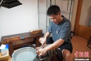 阜宁成都“90后”小伙“十年磨一剑”：从爱好者到守艺人 传播中国文化